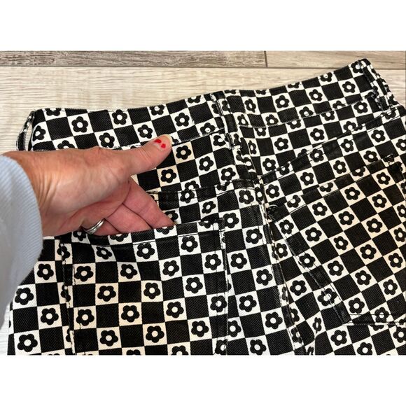 Pacsun black and white checked flowered mini skirt size 25 - Picture 9 of 12